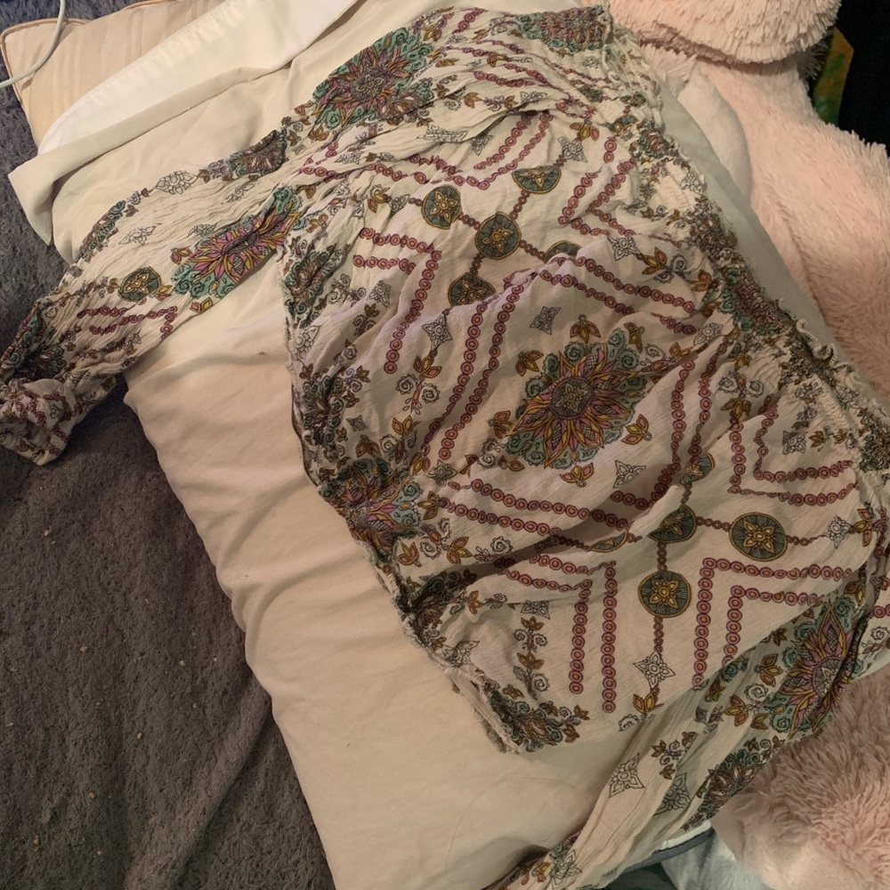 cropped, long sleeve, flowy shirt